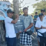 PERBARINDO Bali Gelar Beach Clean Up, Pelepasan Tukik dan CSR Hari BPR/BPRS 2026 di Pantai Yeh Gangga